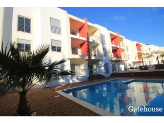 2 Beds Apartment For Sale In Olhos de..