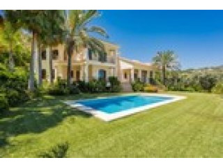 5 Bedrooms - Villa - Malaga - For Sale