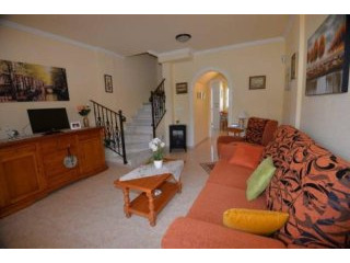 2 Bedroom 1 Bathroom Townhouse In..