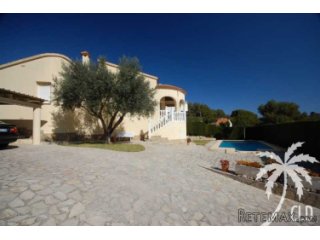 Pretty detached villa in Denia, located just 2km to the sea..