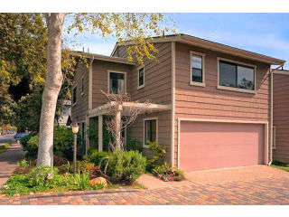 3 bedroom Apartment For Sale: 407 W..