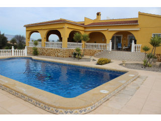 3 Bedrooms - Villa - Alicante - For Sale