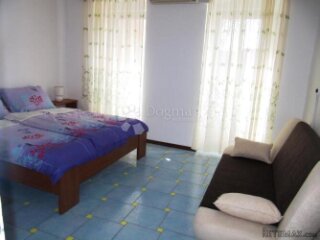 Kantrida, prizemlje etaža sa dva namještena apartmana