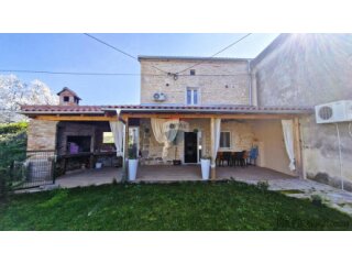 Istra, Barban, Hrboki - kamena kuća s bazenom 100 m2