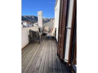 Baška - stan 50m2, velika terasa