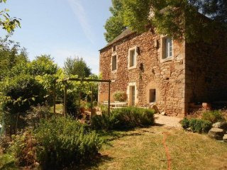 3 Bedroom Country House For Sale