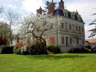 Maison De Maitre Set Amongst The Fruit..