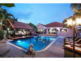 5 Bedroom House for sale in Jomtien -..