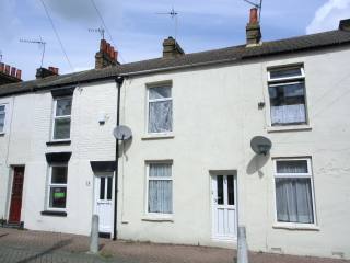 2 bedroom house in SHEERNESS