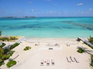 Apartment/townhouse - Just steps away..