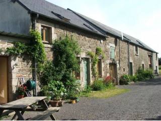 Farmhouse With 3 & 4 Bedroom Gites