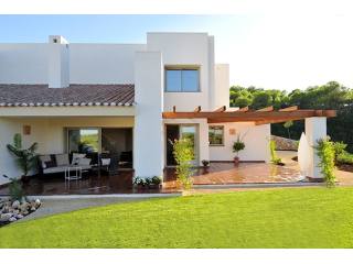 Key ready semidetached villa in..