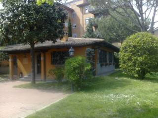 4 Bedrooms - Villa - For Sale