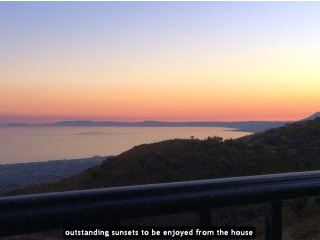 Townhouse for sale in La Mairena..