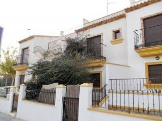 MASSIVE 2 BED TOWNHOUSE