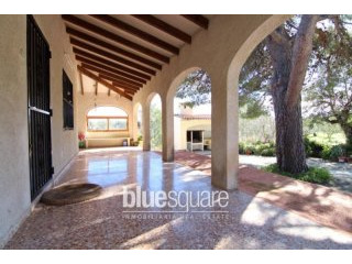 Peaceful 3-bedroom finca style villa on..