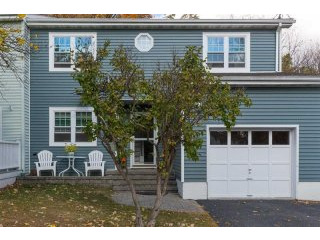 3 bedroom House For Sale: 66 Fieldstone..