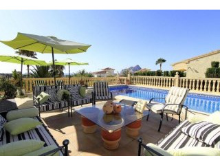 4 Bedrooms - Villa - Alicante - For Sale