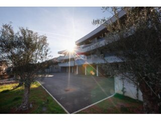 Opatija,Lovran- novogradnja s garažom, okućnicom, blizu mora
