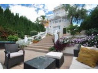 5 Bedrooms - Villa - Malaga - For Sale