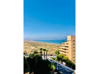 Apartamento en primera línea con una hermosa vista al mar..