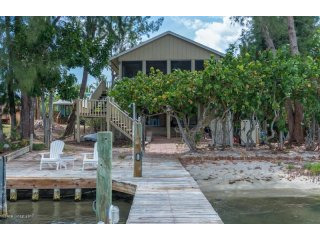 2 bedroom Detached House For Sale: 25..