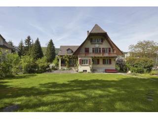 LIVING IDEAL WITH SUMPTUOUS GARDEN..