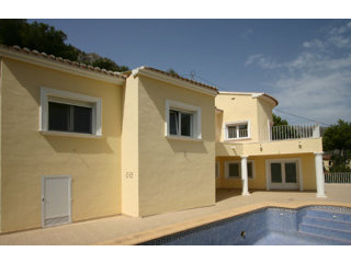 3 Bedrooms - Villa - For Sale