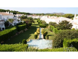 Nice terraced house with private garden.