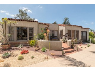 4653 East Talmadge