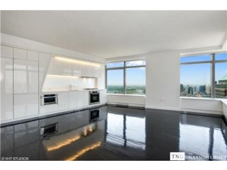 6 Bedrooms - Condo - New York State -..