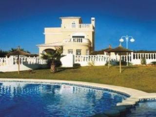 3 Bedrooms - Villa - Alicante - For Sale