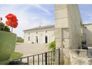 Beautiful 5 Bedroom Property Including..