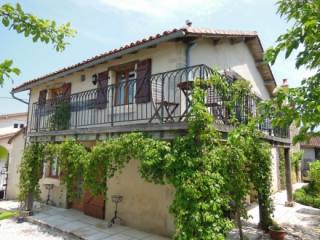 Renovated country home with a beautiful..