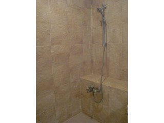 Cosy, modern 1-bedroom low-rise condo..