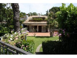 3 Bedrooms - House - For Sale