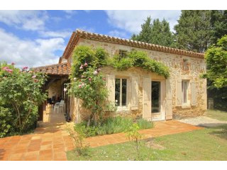 Stunning stone character 5-bed property..