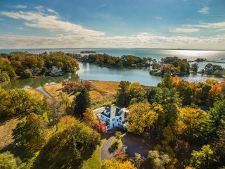 4 bedroom House For Sale: 941 Taylors..