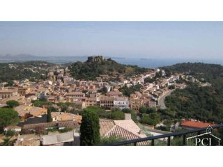 Apartment with beautiful views in Begur.
