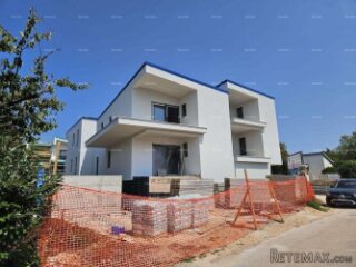 Moderan apartman u bloku C, blizina Umaga!