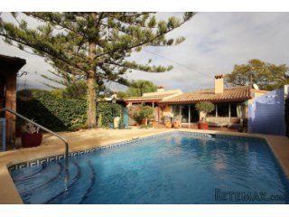 Fantastisk villa med pool i La Nucia