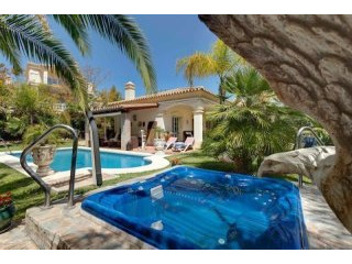 4 Bedrooms - Villas - Malaga - For Sale