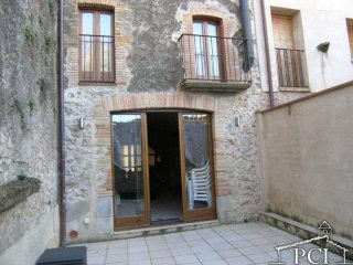 Stone house in Bellcaire