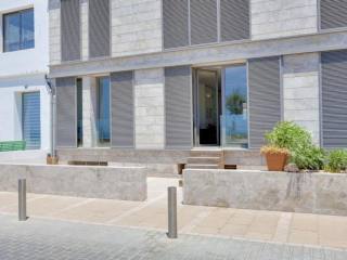 Apartment with sea views, terrace &..