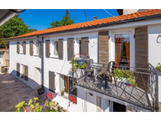 Rijeka, Jurdani, Unikatno imanje s 4 kamene kuće, 310m2