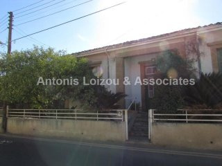 3 Bedroom Traditional Detached House in..