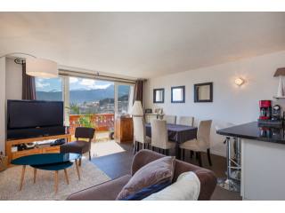 Superb 3 bed duplex apartment, right in..