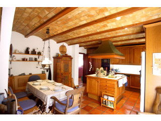 Rustic Style Villa With Panoramic Views..