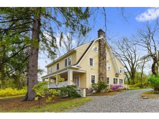 4 bedroom House For Sale: 69 Crest Road..