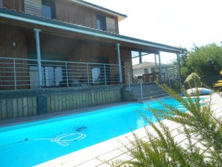 Contemporary House with Swimming Pool